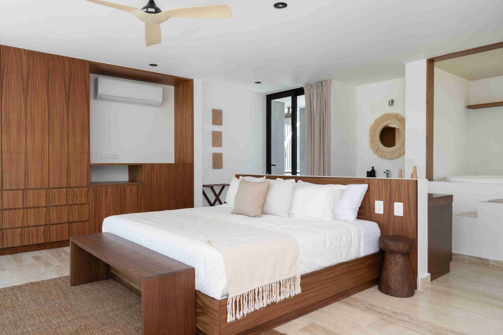 villaaquabedrooms 68 11zon